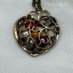 heart pendant necklace with multicolored pearls inside antique gold tone 15”